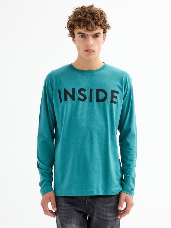 In side Camiseta básica con logo