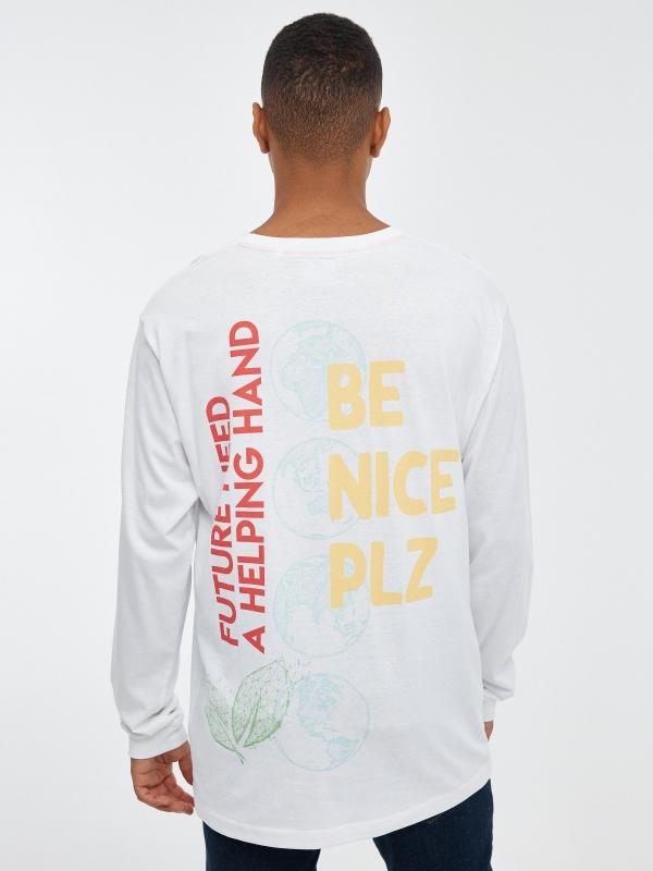 In Side Camiseta Be Nice Plz