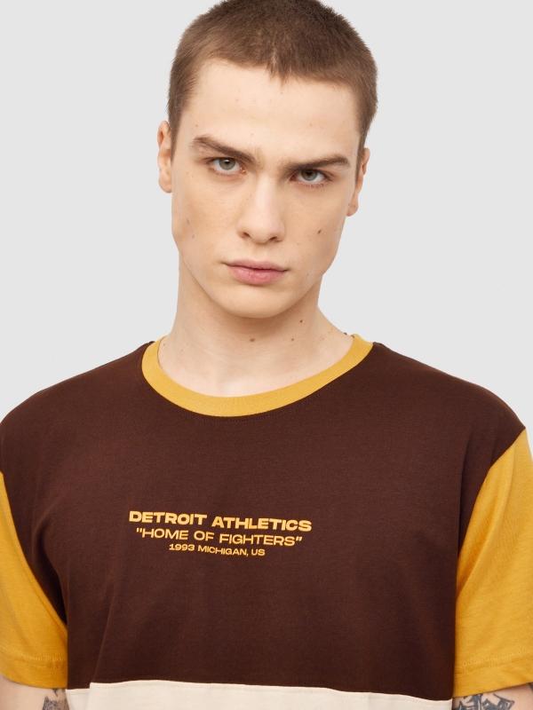 In Side Camiseta Color Block Con Texto