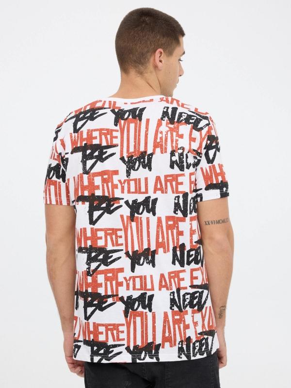 In Side Camiseta Con Texto Estampado