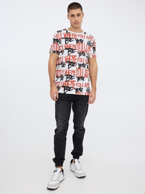 In Side Camiseta Con Texto Estampado