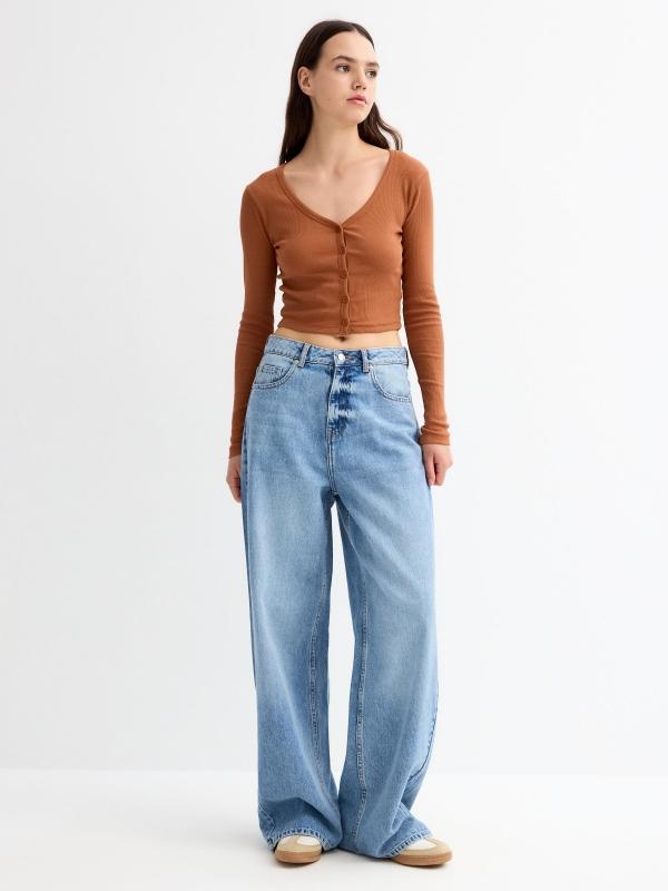 In Side Camiseta Crop Con Botones