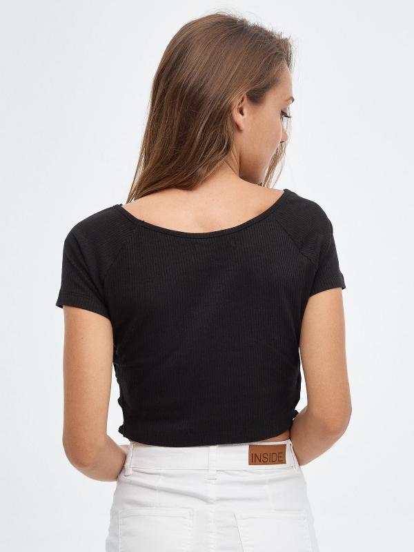 In side Camiseta crop con cut out