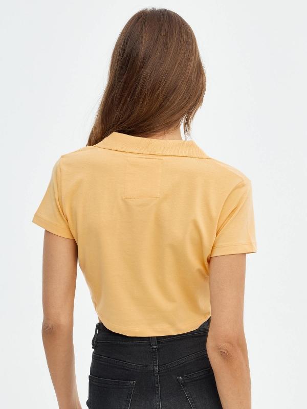 In Side Camiseta Crop Cuello Polo