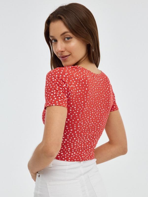 In Side Camiseta Crop Escote Cruzado