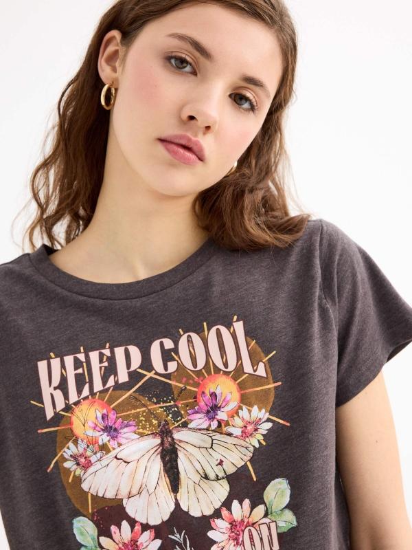 In Side Camiseta Crop Manga Corta Mariposa