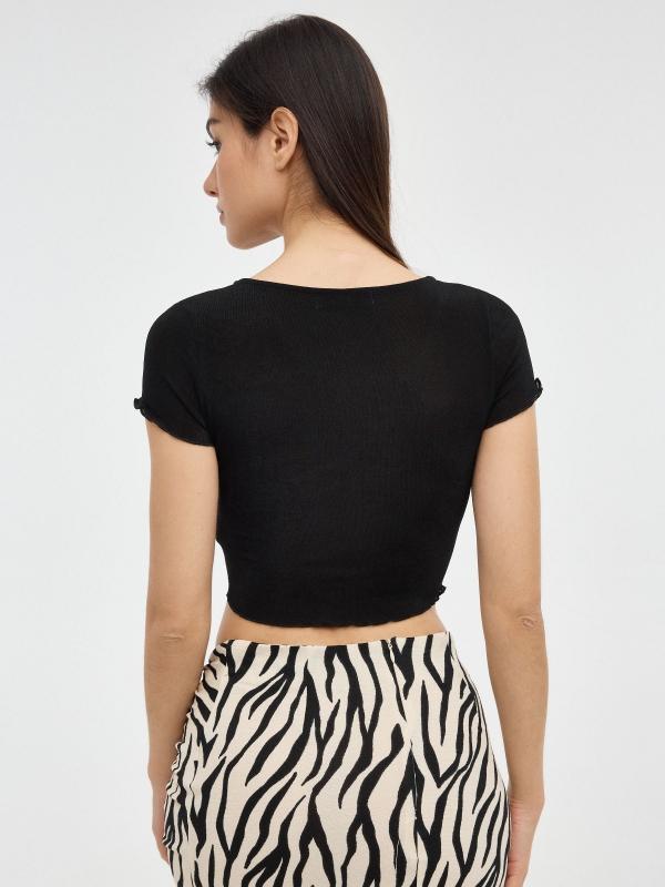 In Side Camiseta Crop Negra Curly