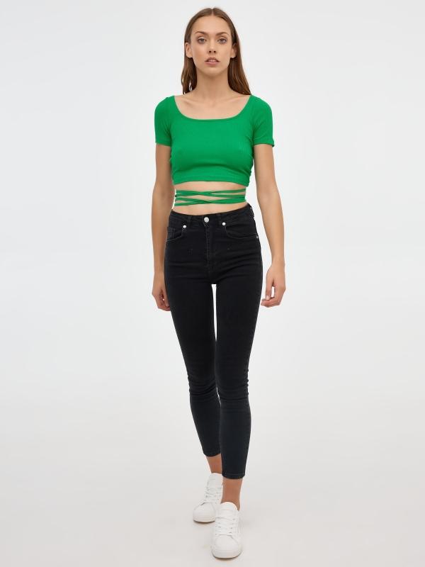 In Side Camiseta Crop Verde De Tiras