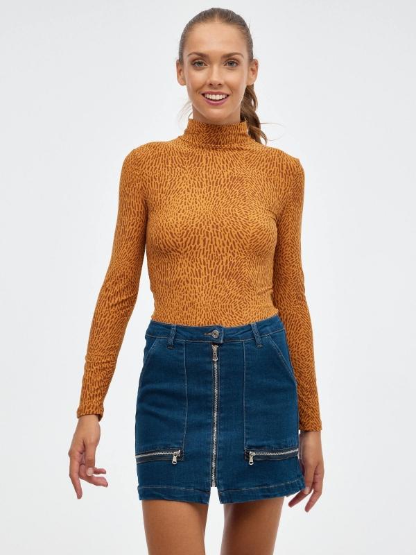 In side Camiseta cuello alto print