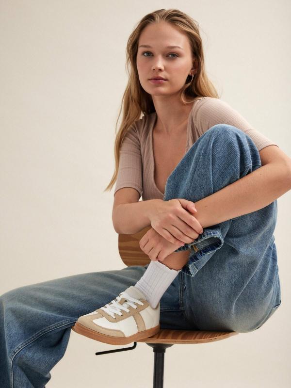 In Side Camiseta Escote Cruzado