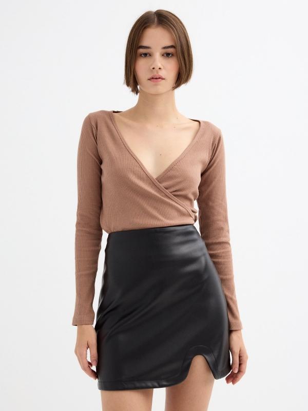 In side Camiseta escote cruzado