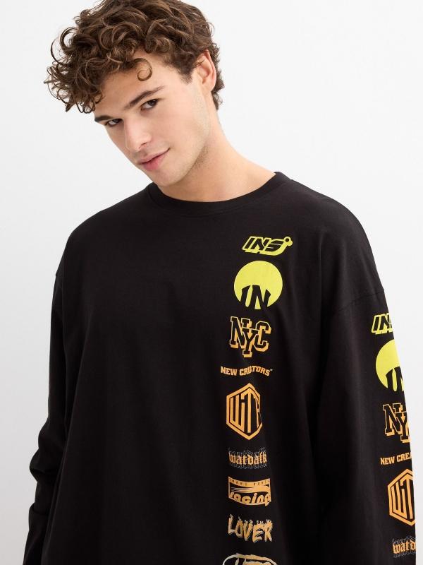 In Side Camiseta Estampada Festival