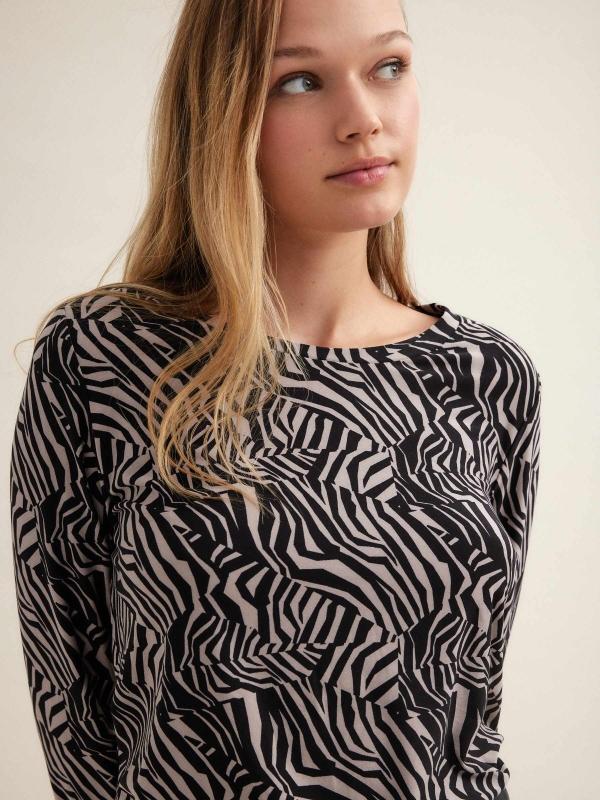 In Side Camiseta Fluida Animal Print