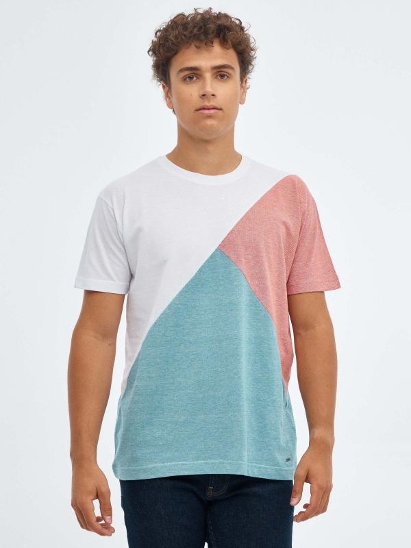 In side Camiseta geometrica color block