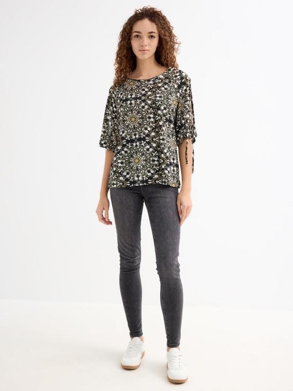 In Side Camiseta Manga Corta Estampada Lazos