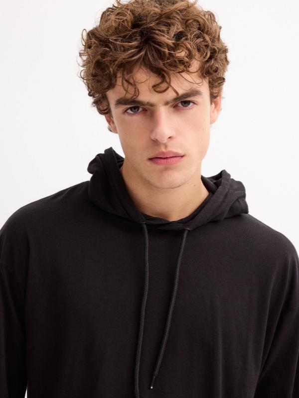 In Side Camiseta Manga Larga Capucha