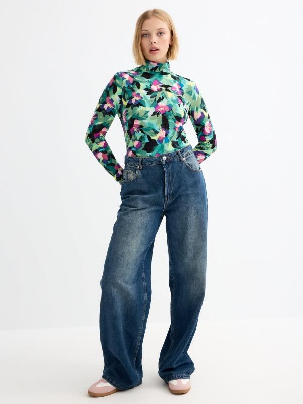 In Side Camiseta Manga Larga Cuello Alto Estampada