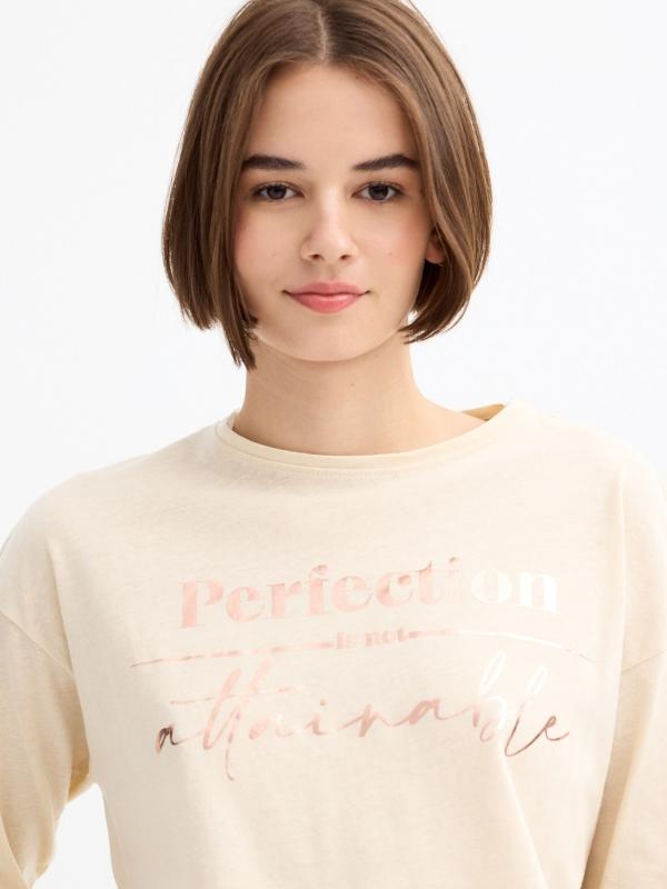 In Side Camiseta Manga Larga Negra Con Gráfico