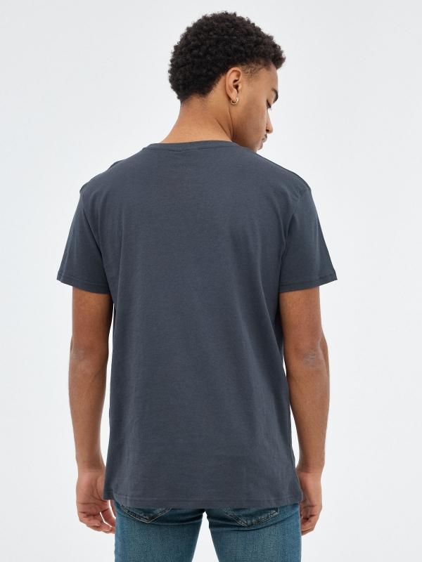 In Side Camiseta Negra Demon Slayer