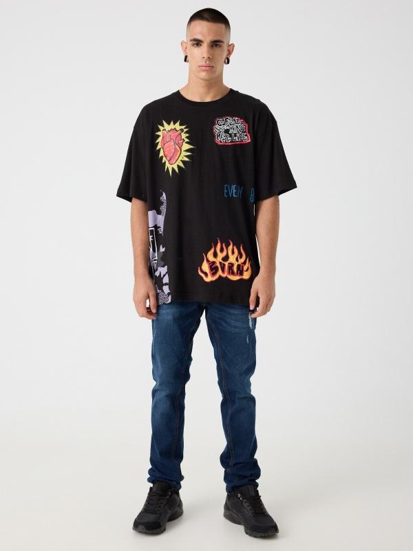 In Side Camiseta Negra Estampada