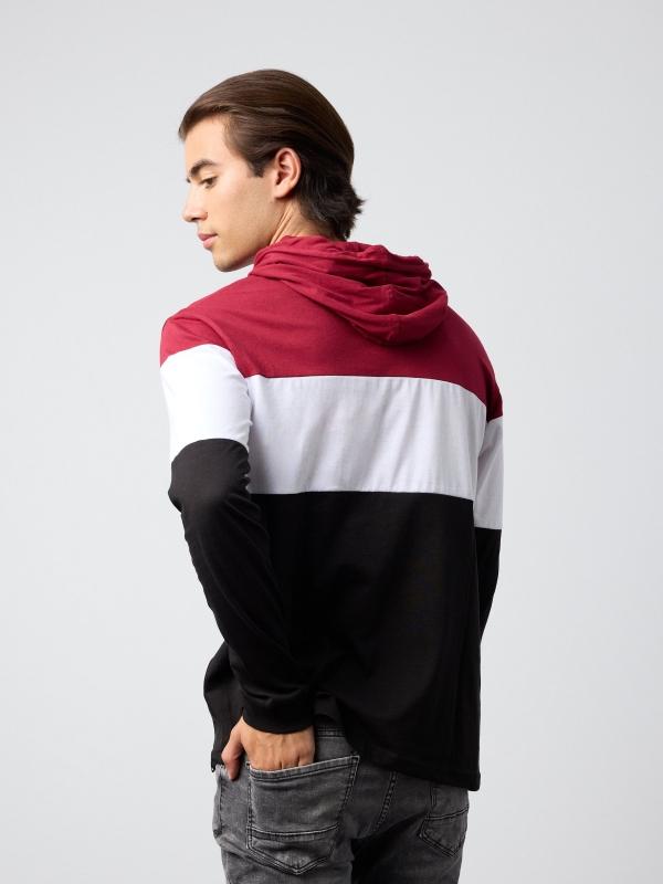 In Side Camiseta OMAHA Con Capucha