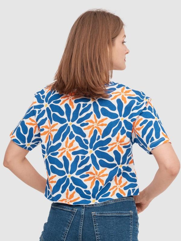 In Side Camiseta Print Flores Con Nudo