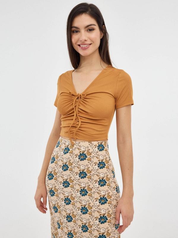 In side Camiseta Rib fruncida