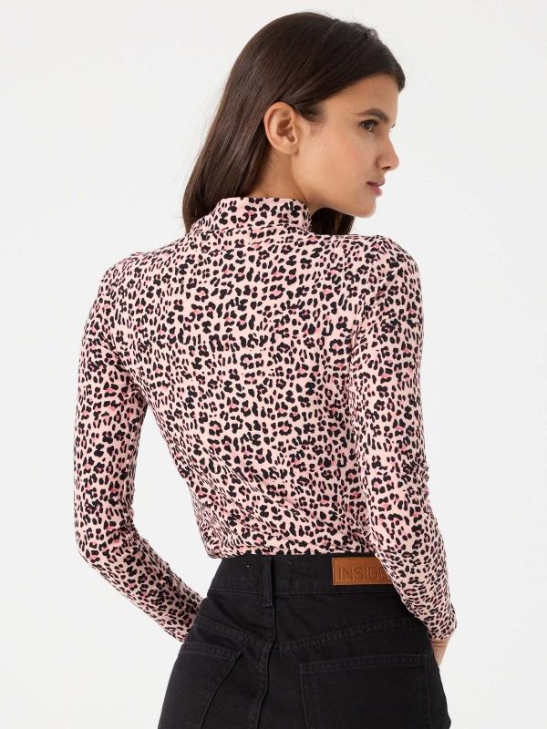 In Side Camiseta Rosa Animal Print