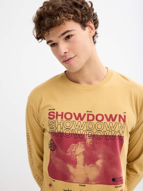 In Side Camiseta Showdown