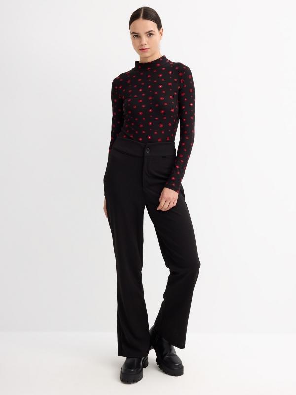 In Side Camiseta Slim Perkins Con Flores