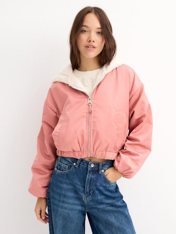 In Side Cazadora Capucha Pelo