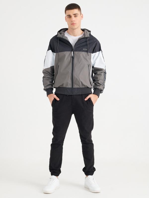 In Side Cazadora Combinada Texto