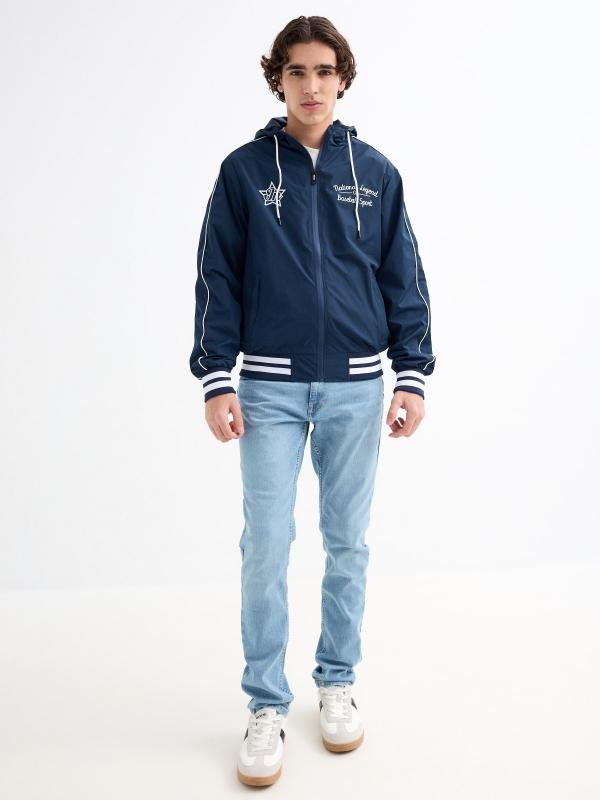 In Side Cazadora Con Capucha