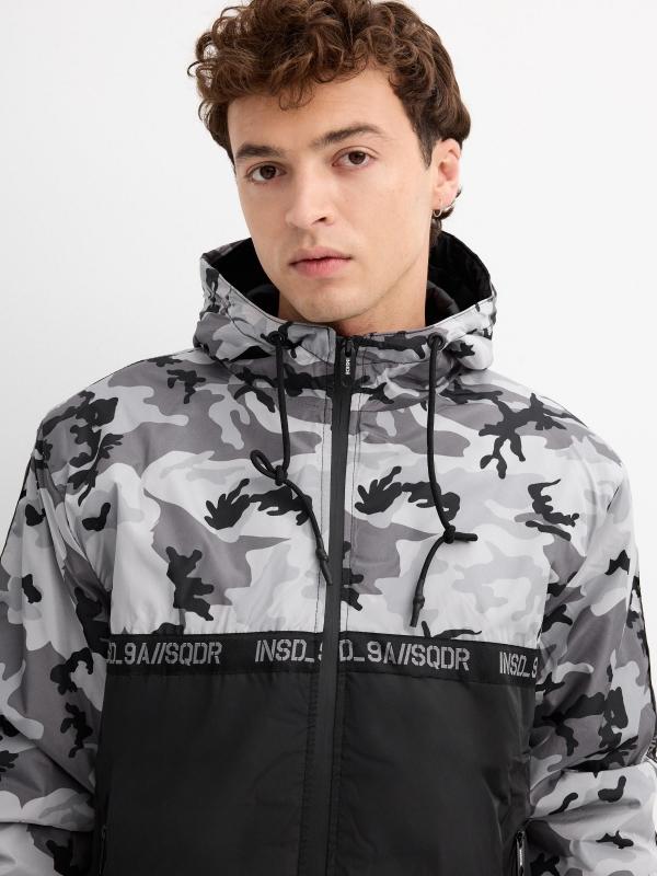 In Side Cazadora De Camuflaje