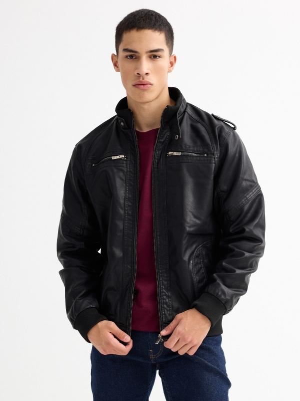 In side Cazadora efecto piel negra