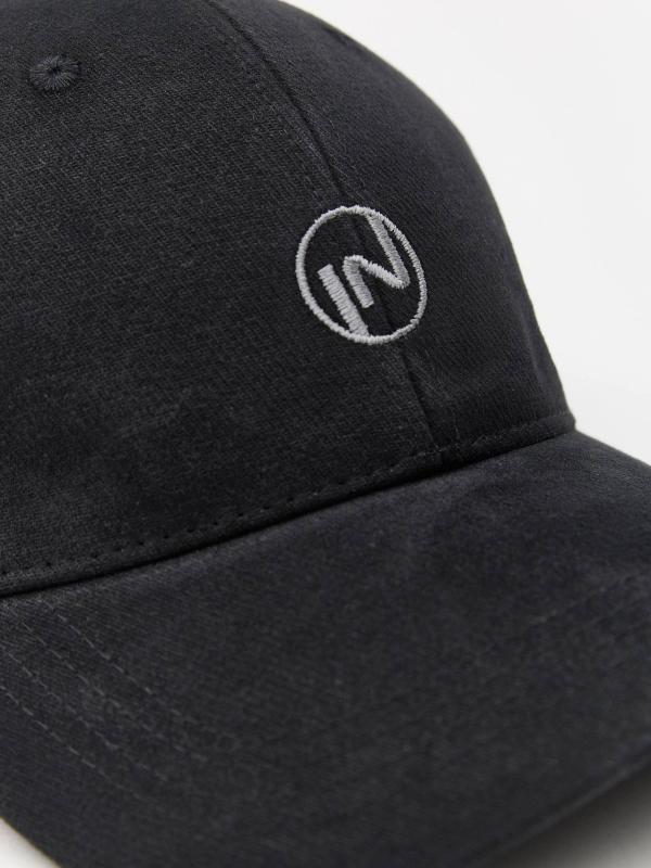 In Side Gorra Logo IN