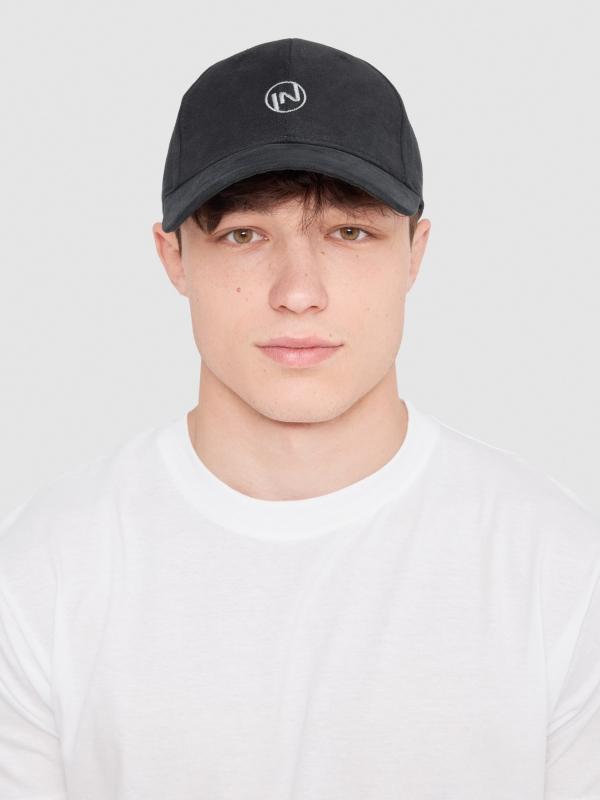 In Side Gorra Logo IN