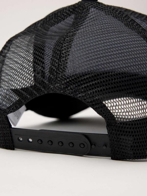 In Side Gorra Trucker Con Rejilla