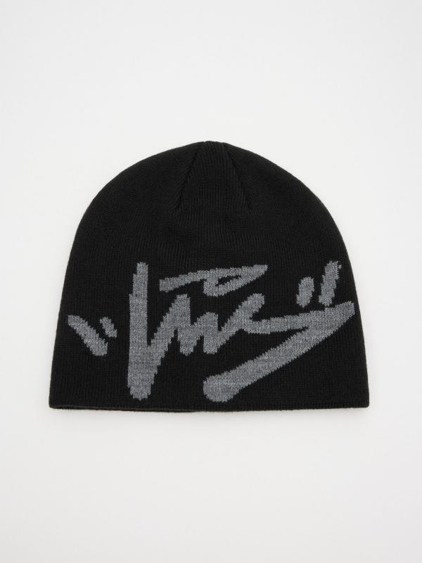In side Gorro negro con grafitti