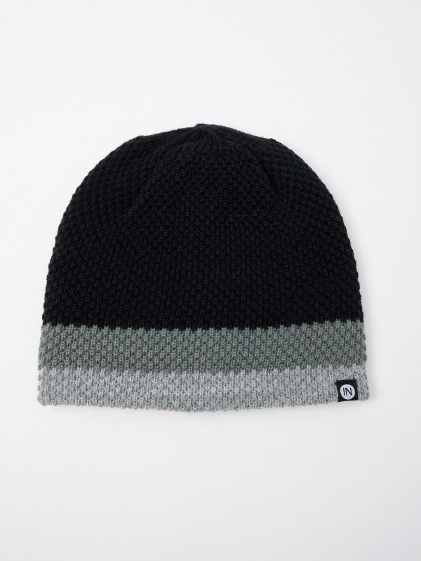 In Side Gorro Negro