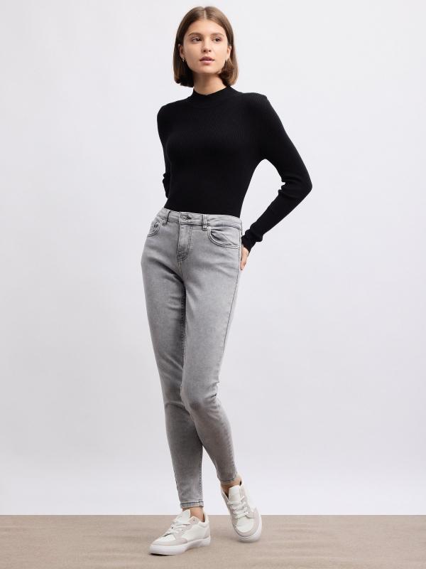 In Side Jeans Skinny Básicos Gris