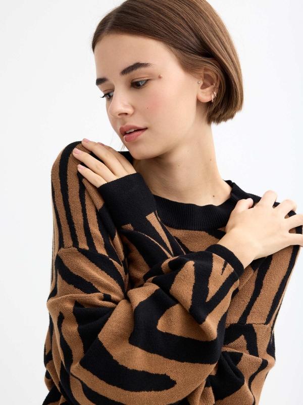 In Side Jersey Animal Print Jacquard