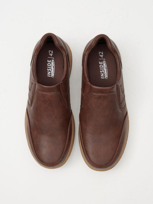 In Side Mocasín Con Elásticos