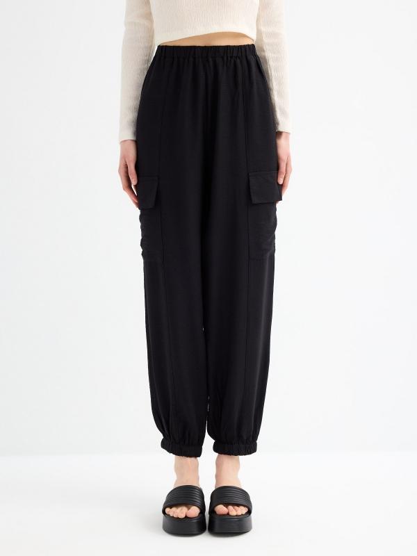 In Side Pantalón Cargo Viscosa