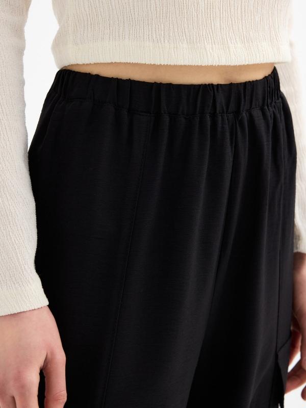 In Side Pantalón Cargo Viscosa