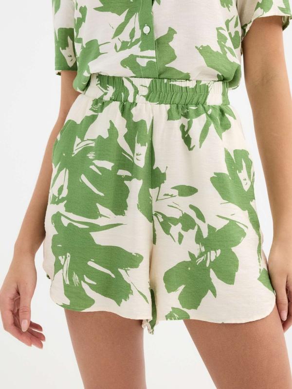 In Side Pantalón Corto Fluido Estampado