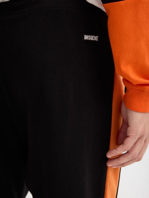 In Side Pantalón Jogger