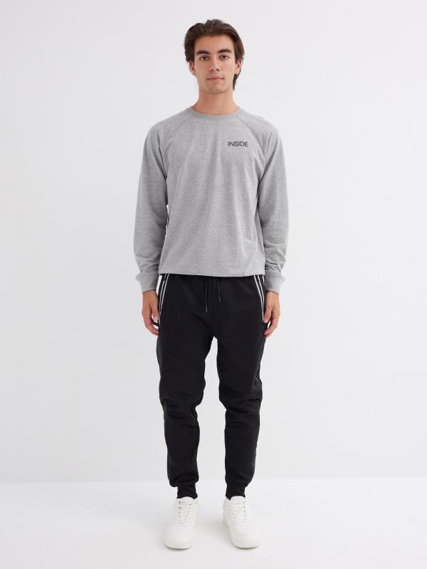 In side Pantalón jogger bolsillos contraste