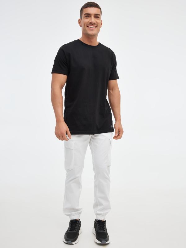 In side Pantalón jogger con bolsillos