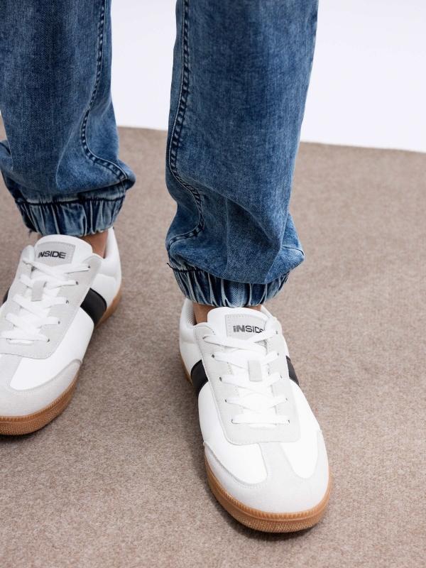 In Side Pantalón Jogger Denim Con Rotos